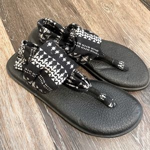 Sanuk | Like New Convertible Yoga Mat sling Sandals